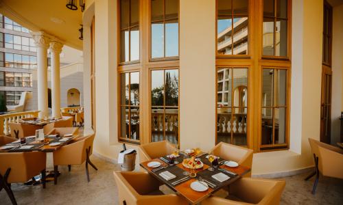 Свисс отель Резорт Сочи Камелия / «Swissotel Resort Sochi Kamelia» Сочи - Фото 28. Ресторан "Риваж"