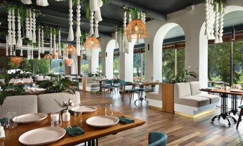 Premium Village Arkhyz﻿ / Премиум Виладж Архыз апарт-отель Архыз - Фото 13. Ресторан