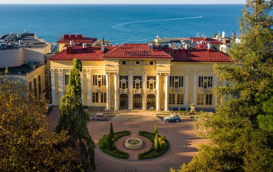Свисс отель Резорт Сочи Камелия / «Swissotel Resort Sochi Kamelia» Сочи - Фото 1. Территория