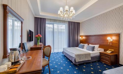 LERMONT HOTEL Геленджик - Фото 27. Стандартный Большой 2-местный (с балконом, 1 этаж)