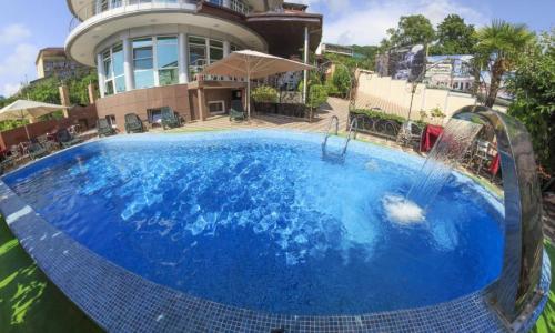 МиЛоо Family Resort Hotel Лоо, Сочи - Фото 21. Бассейн