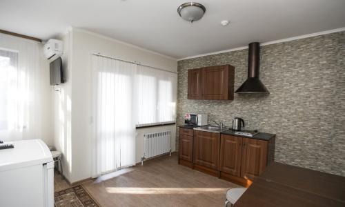 Park Hotel Argo / «Отель Арго» Джубга - Фото 48. Апартаменты 4-местный 2-комнатный (с балконом и кухней)