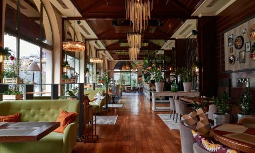 Отель Ibis Styles / Ибис Стайлс Красная Поляна Эсто-Садок, Сочи - Фото 17. Ресторан