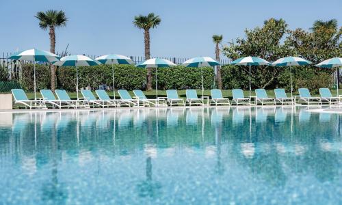 «Mantera Resort Congress 5*» / «Мантера Резорт и Конгресс» отель Сочи - Фото 7. Бассейны