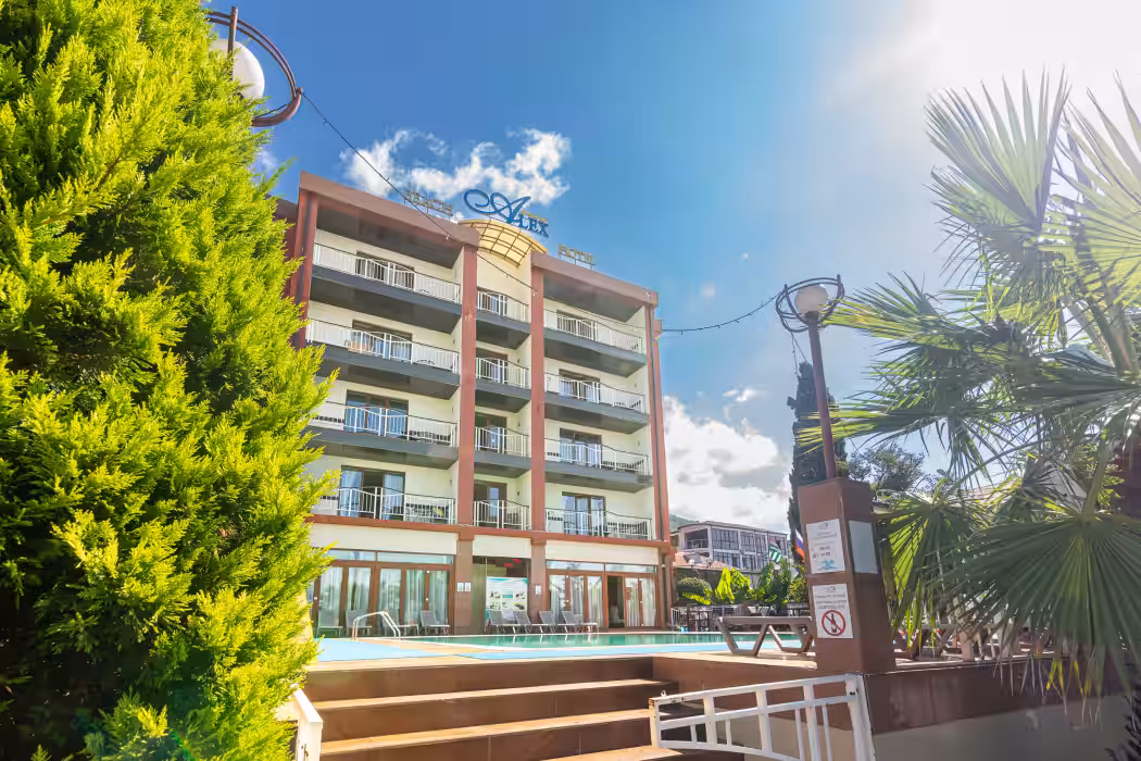 Alex Resort & Spa Hotel Гагра - Фото 1. Корпус №1
