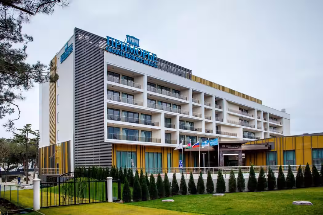 ПРИМОРЬЕ GRAND RESORT HOTEL Геленджик - Фото 1. Внешний вид