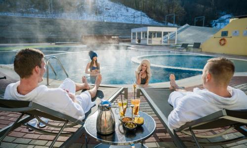 Sochi Marriott Krasnaya Polyana Красная Поляна, Сочи - Фото 35. Открытый бассейн Зима