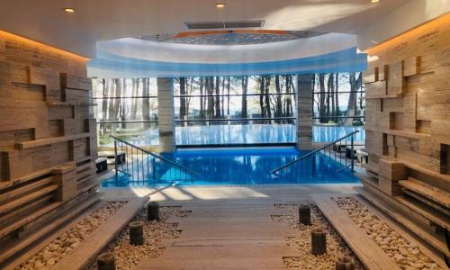 ПРИМОРЬЕ GRAND RESORT HOTEL Геленджик - Фото 74. Бассейн. Корпус № 1
