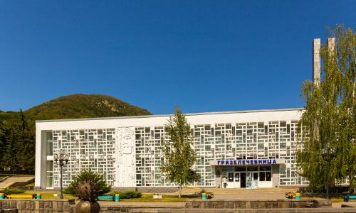 Санаторий Бальнеогрязелечебница Железноводск - Фото 5. Фасад