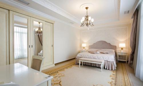 Отель PALMIRA PALACE Ялта - Фото 75. Люкс Париж 2-местный 2-уровневый