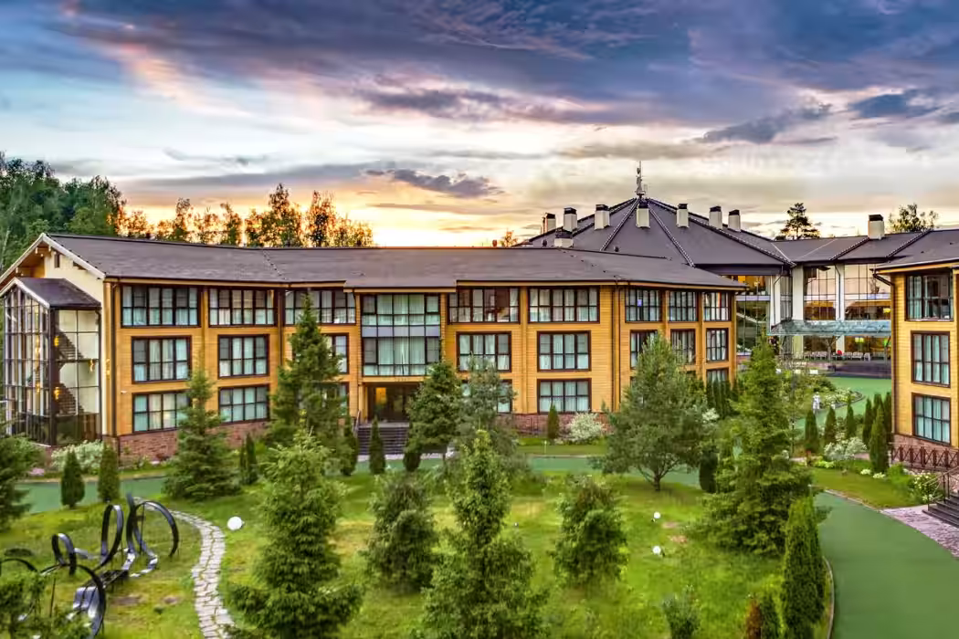 Отель «LES Art Resort» Москва и Подмосковье - Фото 1. Территория