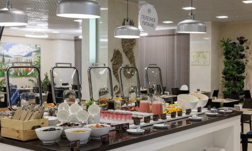 Sea Galaxy Hotel Congress Spa Сочи - Фото 16. Шведский стол