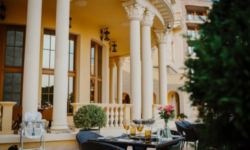 Свисс отель Резорт Сочи Камелия / «Swissotel Resort Sochi Kamelia» Сочи - Фото 27. Ресторан "Риваж"