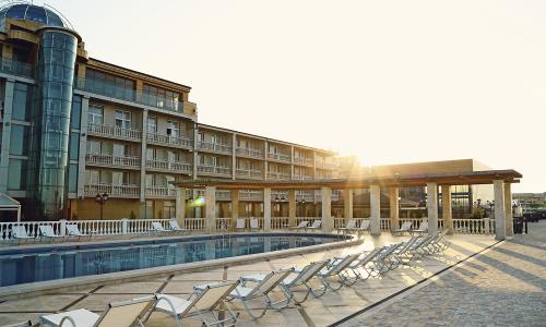 Отель Ribera Resort & SPA Евпатория - Фото 4. Открытый бассейн