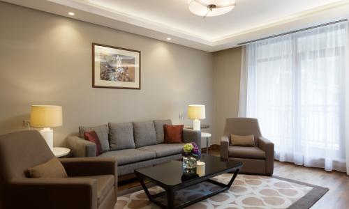 Sochi Marriott Krasnaya Polyana Красная Поляна, Сочи - Фото 104. Апартаменты 2-местные 2-комнатные Улучшенные (с 1 спальней)