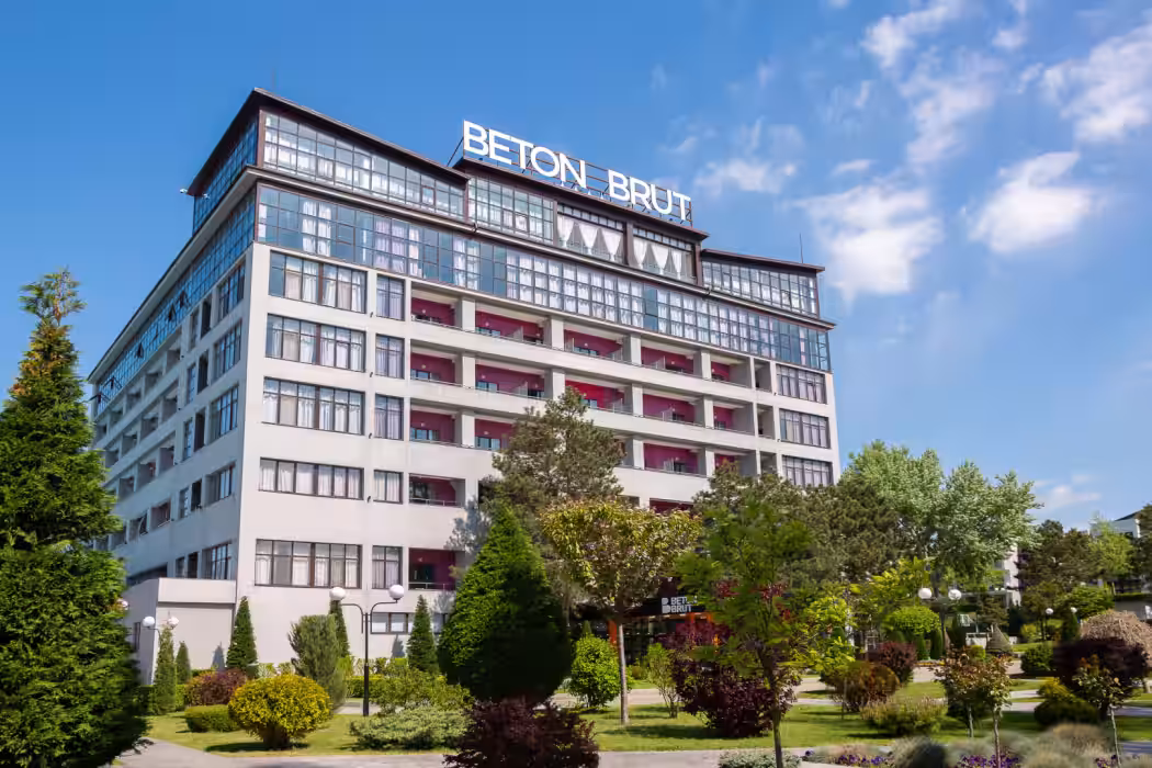 Отель Beton Brut Ultra All Inclusive SPA Витязево, Анапа - Фото 1. Фасад