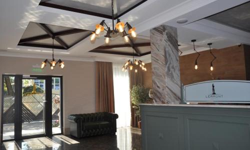 LERMONT HOTEL Геленджик - Фото 13. Холл
