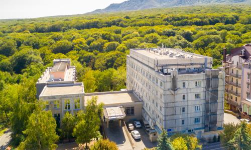 Санаторий Бальнеогрязелечебница Железноводск - Фото 3. Фасад