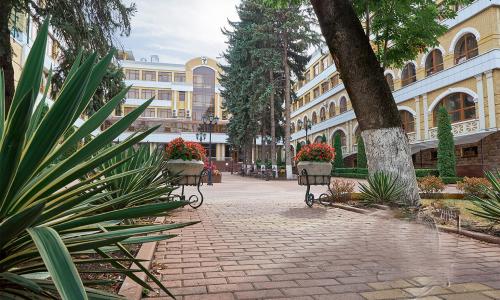 Санаторий МЧС Кисловодск - Фото 5. Территория
