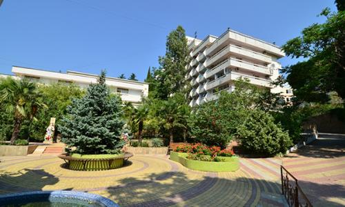 Санаторий Киев Алушта - Фото 1. Внешний вид корпуса 1,2