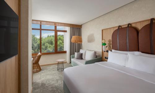 Miracleon Fюnf Luxury Resort SPA Anapa Витязево, Анапа - Фото 58. Премиум 3-местный (вид на территорию отеля)