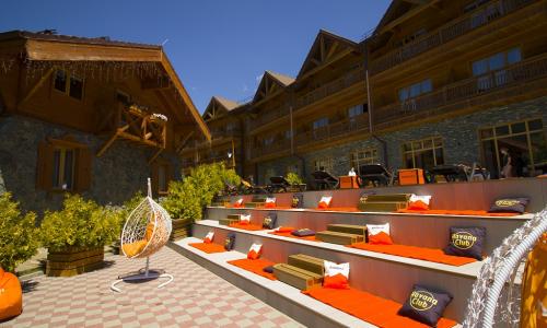 «Arkhyz Royal Resort & Spa» / «Архыз Роял Резорт и СПА» отель Архыз - Фото 16. Бассейн
