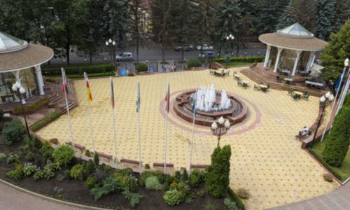 Санаторий Целебный Нарзан Кисловодск - Фото 8. Территория