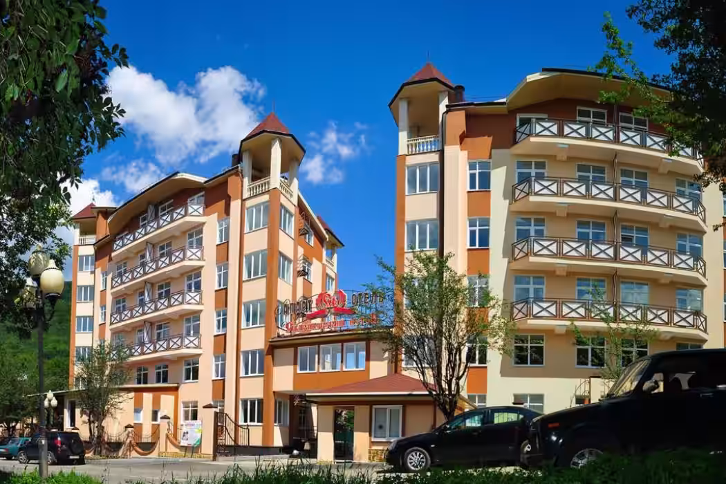 Санаторий Славяновский Исток Железноводск - Фото 1. Фасад