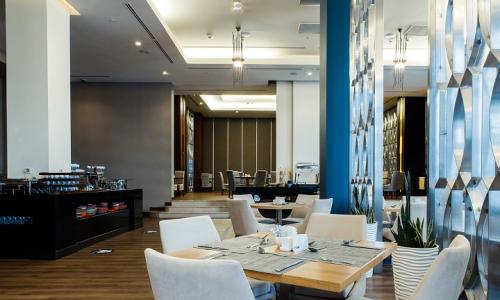Отель Novotel Fit / Новотель Фит Красная Поляна Эсто-Садок, Сочи - Фото 20. Ресторан Бельведер