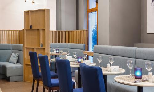Courtyard by Marriott Sochi Krasnaya Polyana Hotel Эсто-Садок, Сочи - Фото 15. Лобби-бар