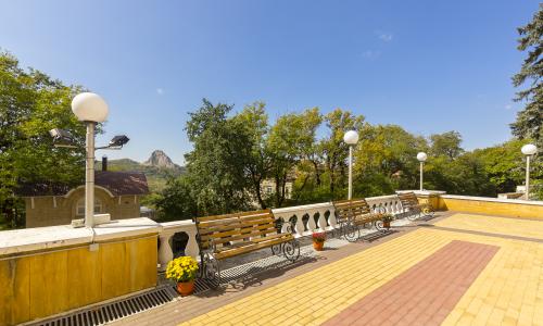 Санаторий Кирова Железноводск - Фото 5. Санаторий_Кирова_территория  (2)