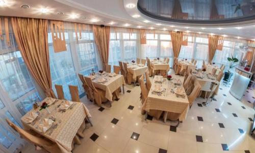 МиЛоо Family Resort Hotel Лоо, Сочи - Фото 17. Ресторан