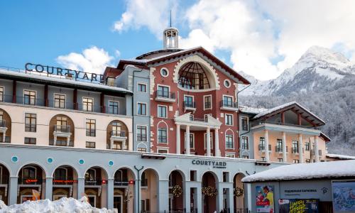 Courtyard by Marriott Sochi Krasnaya Polyana Hotel Эсто-Садок, Сочи - Фото 1. Внешний вид