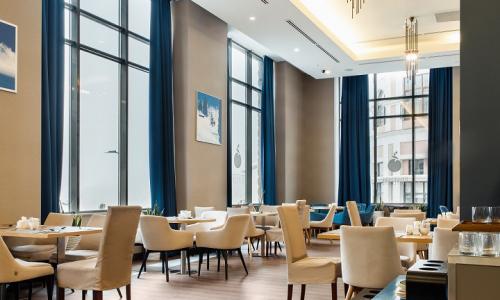 Отель Novotel Fit / Новотель Фит Красная Поляна Эсто-Садок, Сочи - Фото 16. Ресторан Бельведер