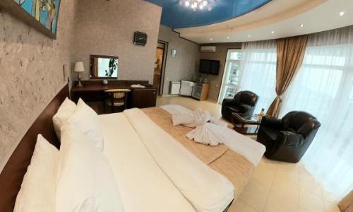 МиЛоо Family Resort Hotel Лоо, Сочи - Фото 40. Люкс 3-местный