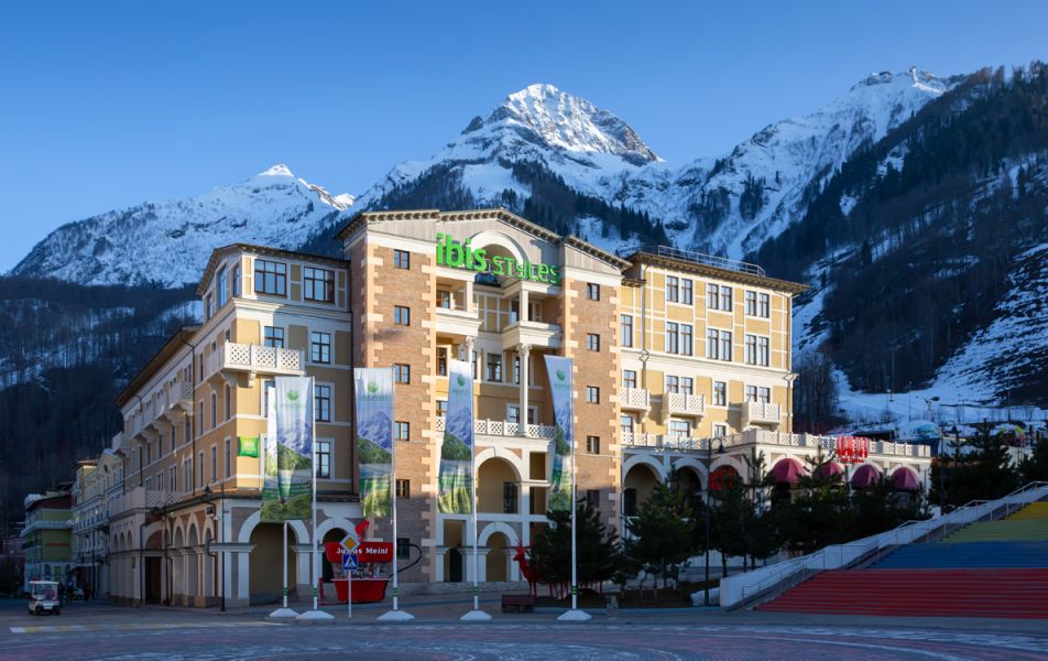 Отель Ibis Styles / Ибис Стайлс Красная Поляна Эсто-Садок, Сочи - Фото 1. Внешний вид