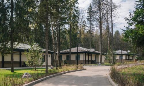 Санаторий Истра ФГБУ РОП РФ Москва и Подмосковье - Фото 8. Общий вид, территория