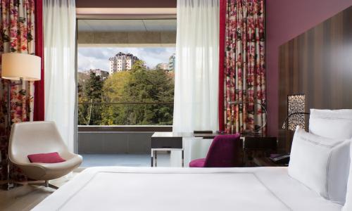Свисс отель Резорт Сочи Камелия / «Swissotel Resort Sochi Kamelia» Сочи - Фото 79. Номер Swiss Advantage 2-местный (с видом на парк, с двуспальной кроватью)