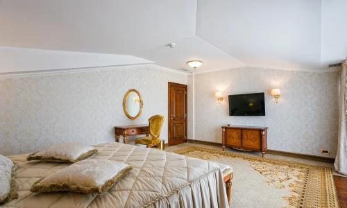 Отель PALMIRA PALACE Ялта - Фото 88. Апартаменты 4-местный 1-комнтаный (Брюссель)