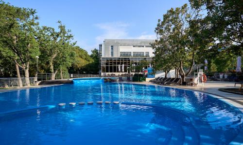 ПРИМОРЬЕ GRAND RESORT HOTEL Геленджик - Фото 81. Бассейн. Корпус № 1