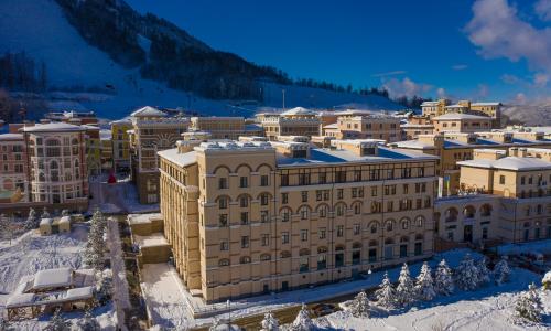 Panorama by Mercure Krasnaya Polyana Эсто-Садок, Сочи - Фото 5. Фасад, зима