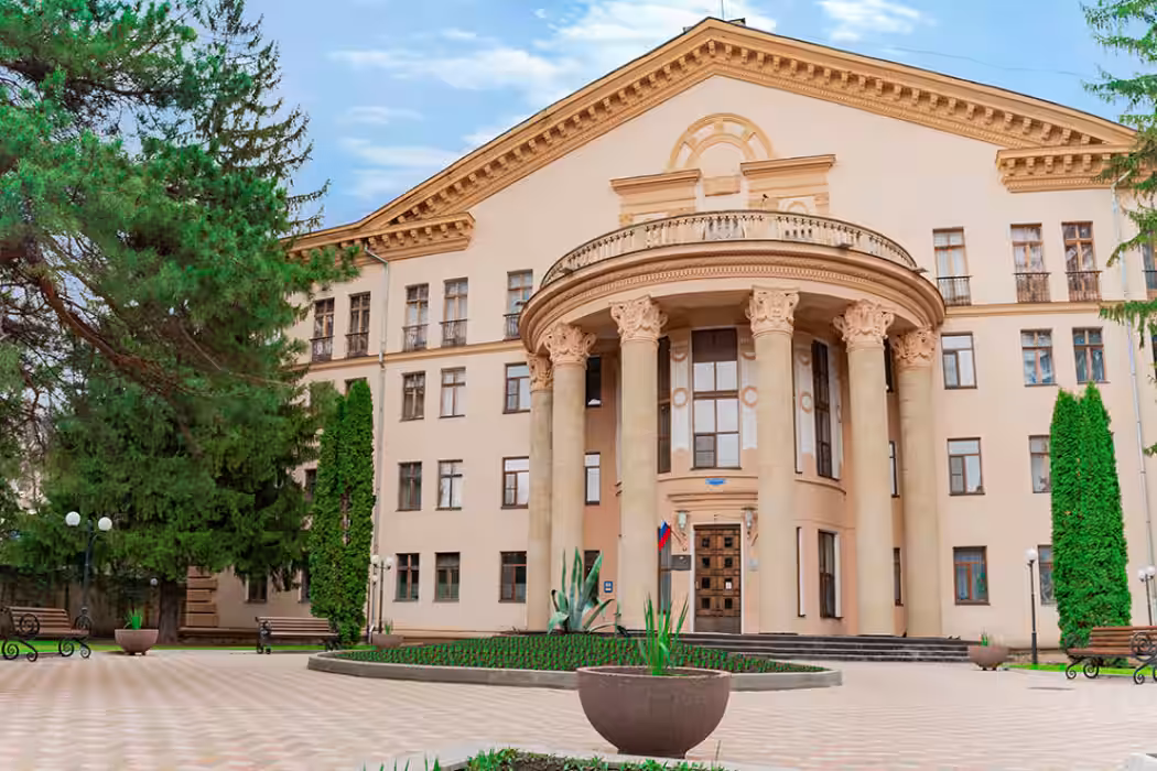 Центральный Военный Санаторий Кисловодск - Фото 1. Внешний вид
