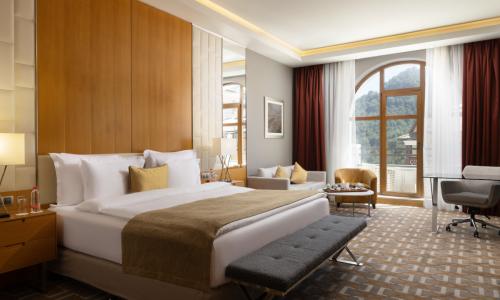 Отель RIXOS Krasnaya Polyana Sochi Эсто-Садок, Красная Поляна, Сочи - Фото 58. Делюкс 2-местный КИНГ (вид на город)