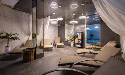 АРКАДИЯ HOTEL BY PROVENCE Эсто-Садок, Сочи - Фото 45. Бассейн 1 корпус