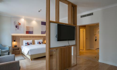 Courtyard by Marriott Sochi Krasnaya Polyana Hotel Эсто-Садок, Сочи - Фото 46. Премиум Делюкс 2-местный