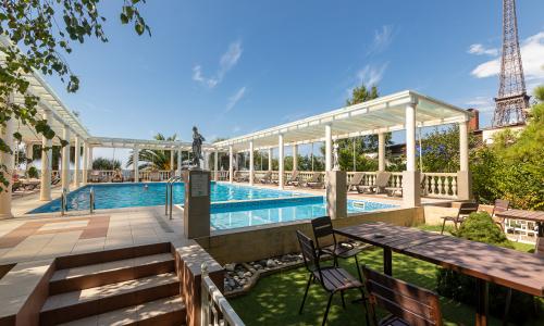 Alex Resort & Spa Hotel Гагра - Фото 14. Бассейн с морской водой