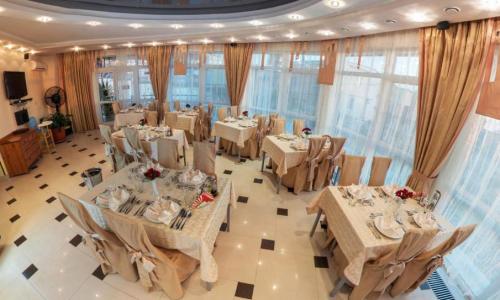 МиЛоо Family Resort Hotel Лоо, Сочи - Фото 16. Ресторан