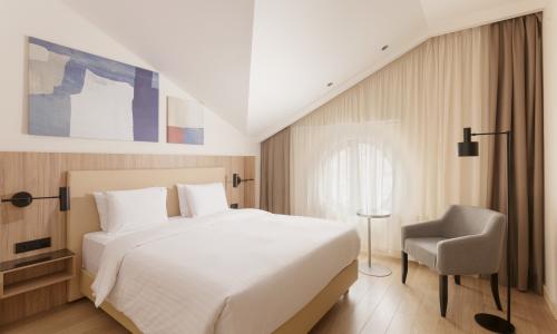 Courtyard by Marriott Sochi Krasnaya Polyana Hotel Эсто-Садок, Сочи - Фото 60. Представительский Люкс 4-местный 3-комнатный