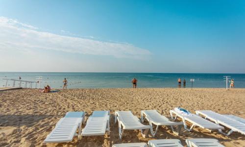 Отель Семейный курорт Евпатория - Фото 12. Пляж
