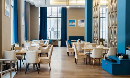 Отель Novotel Fit / Новотель Фит Красная Поляна Эсто-Садок, Сочи - Фото 23. Ресторан Бельведер